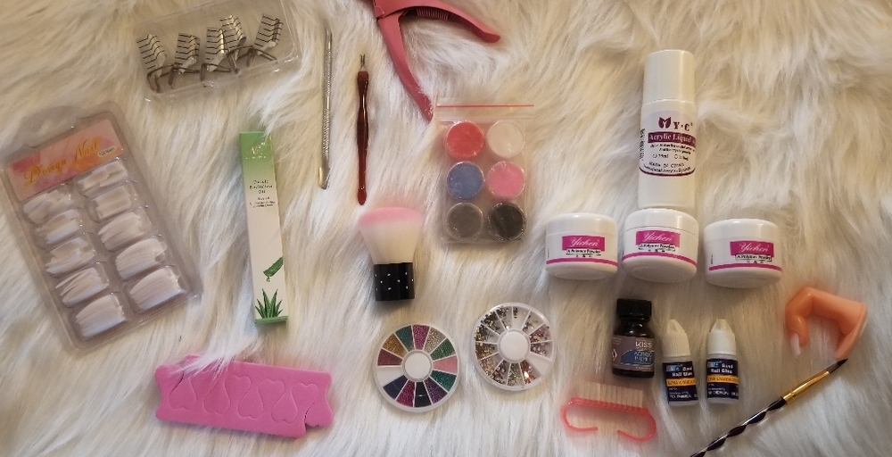 New acrylic nail kit includes what's pictured & listed in description